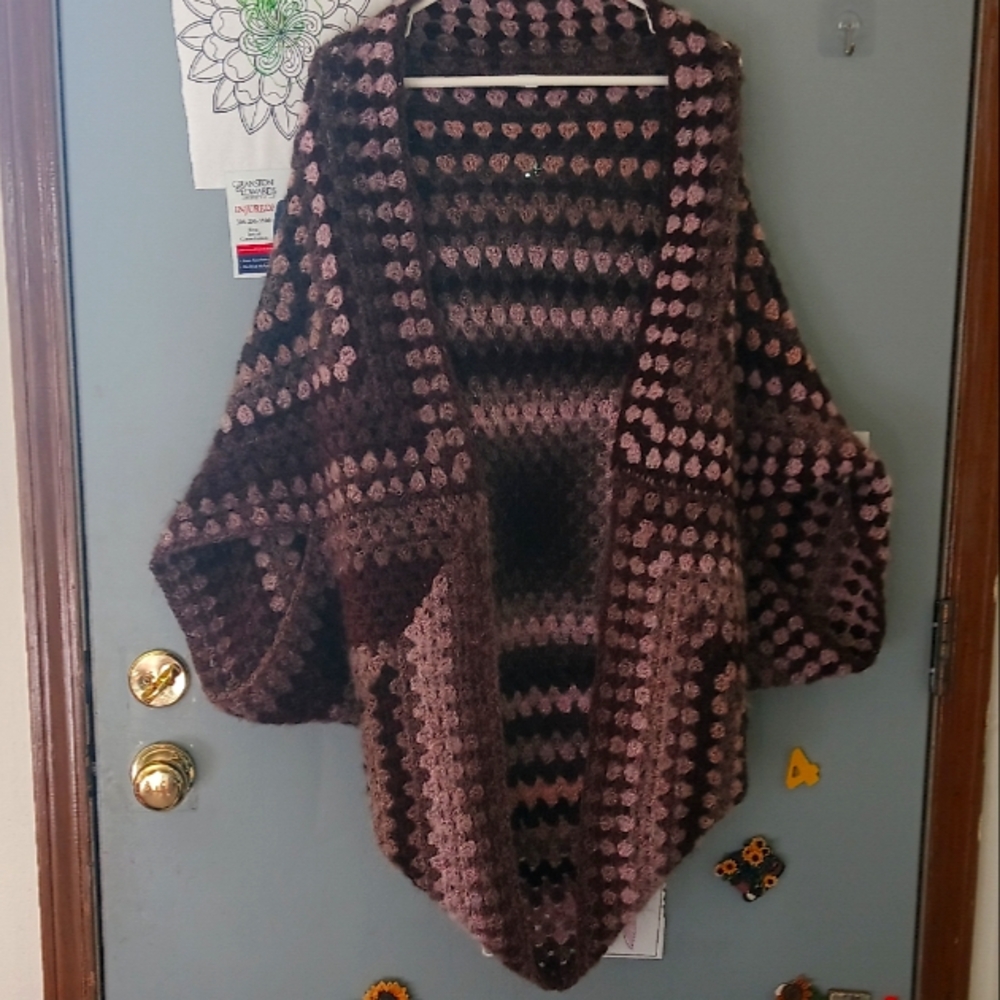 Granny square cacoon shrug